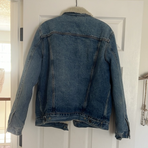 Levi’s men’s Sherpa jacket - Picture 3 of 3
